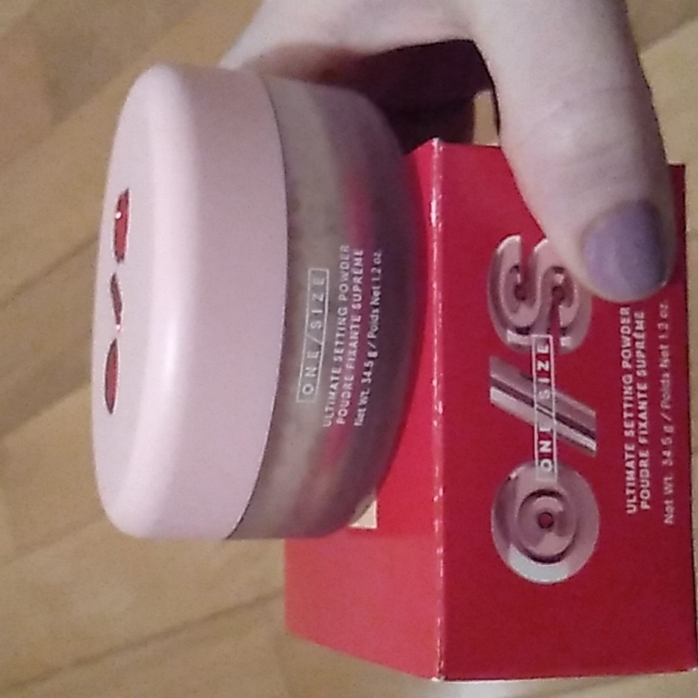 New ONE/SIZE Blurring Setting Powder Translucent